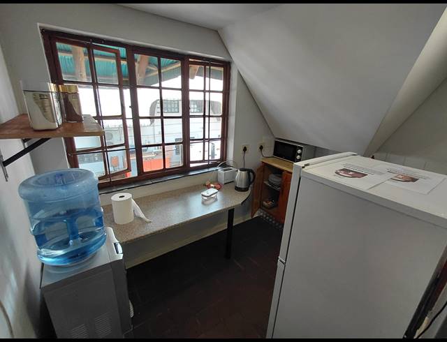 256M² OFFICE FOR SALE IN RANDJESPARK